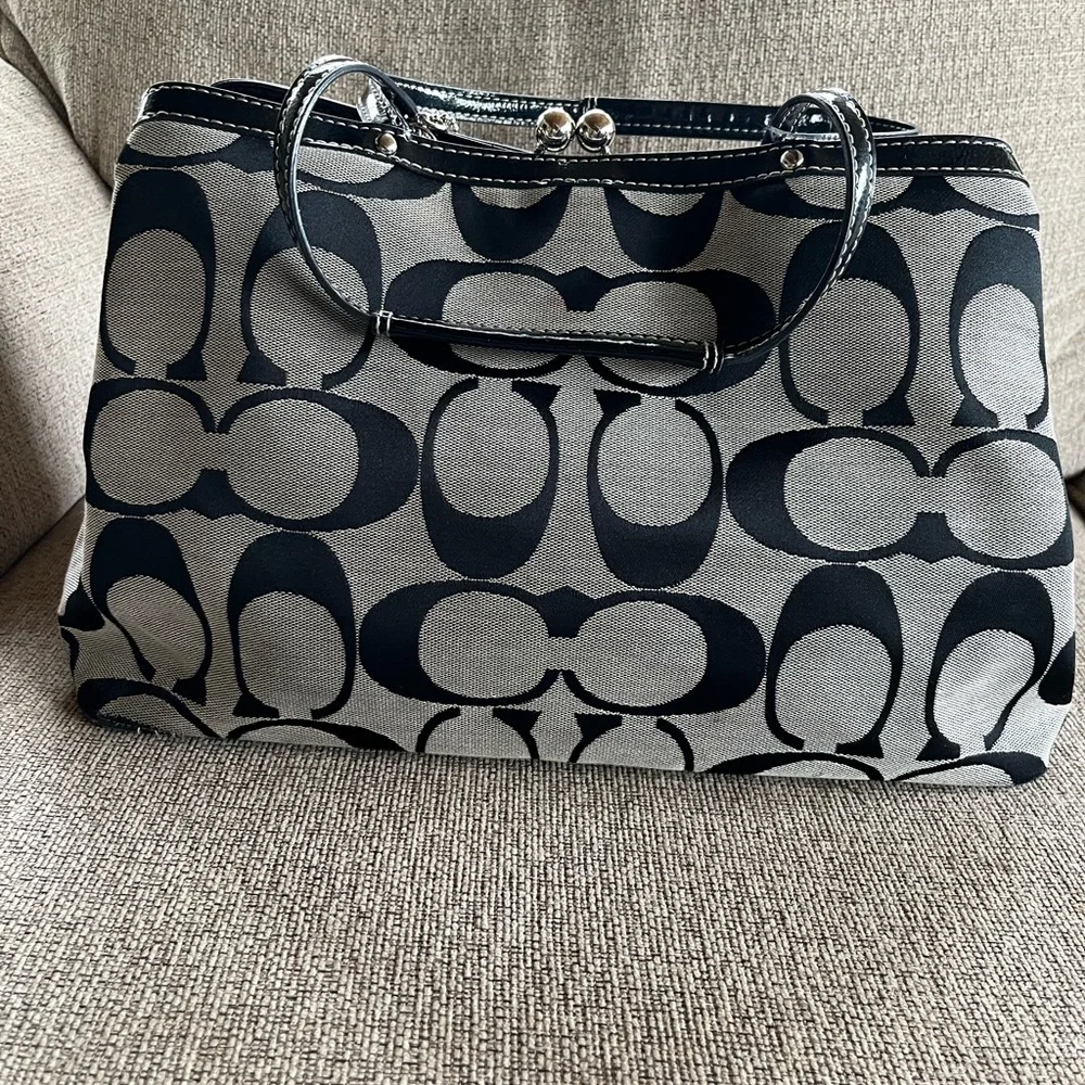 Authentic Coach Handbag - Picture 9 of 9